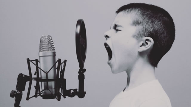 Guide to Becoming a Voiceover Artist